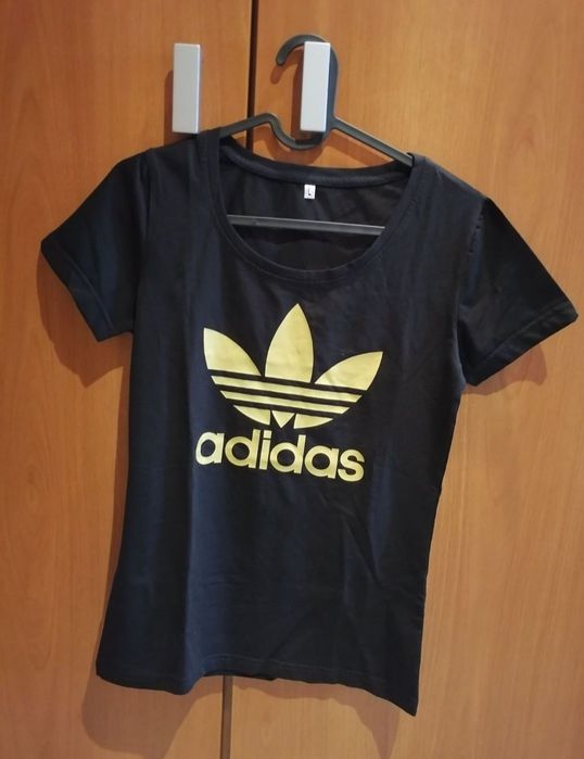 Нова дамска черна тениска Adidas с златен надпис размер L