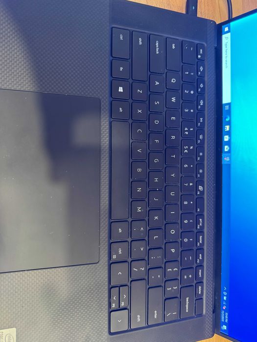 Dell Precision 5550 - i7-10850H / 32 GB RAM / 512 GB SSD / 15.6″ FHD