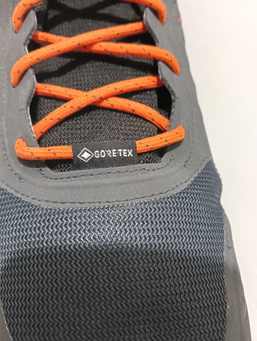 48,5 Ghete Lowa Axis Mid Gore-tex masura 48,5