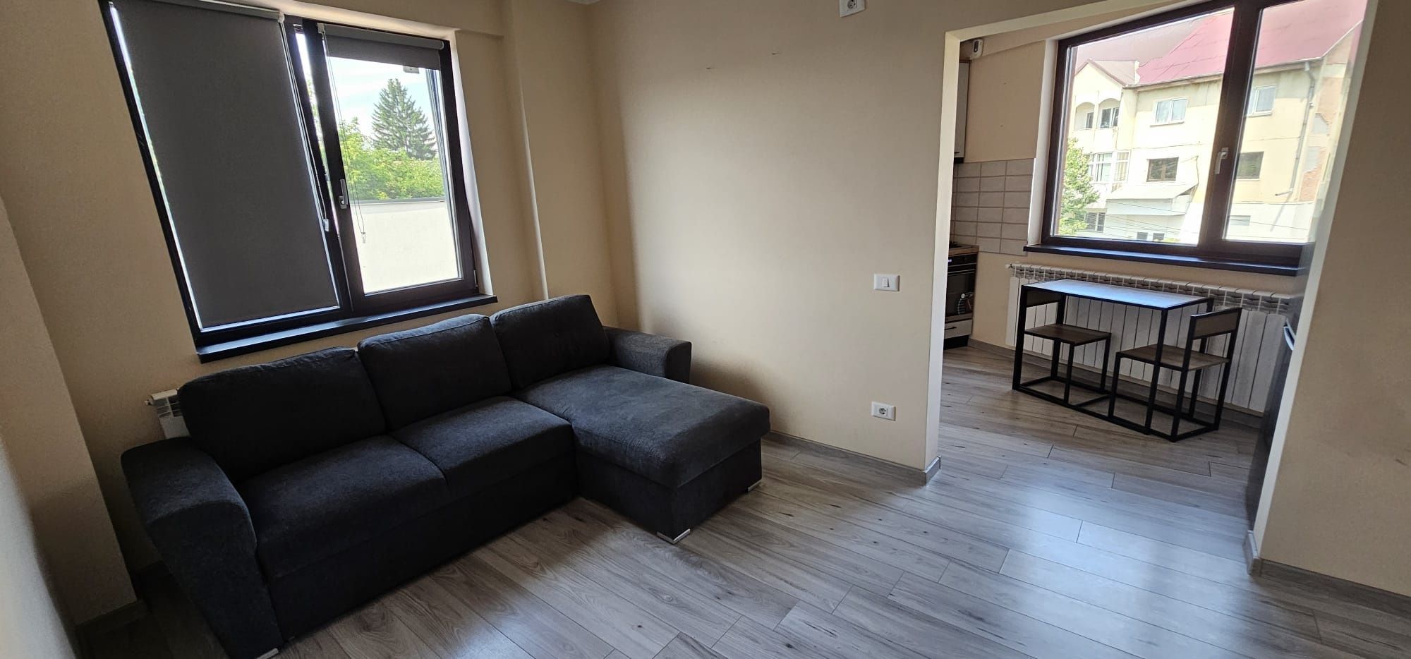 Inchiriez apartament 2 camere