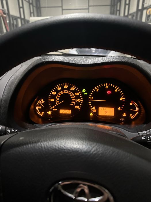 Toyota avensis 2.2 d4d/Тойота авенсис