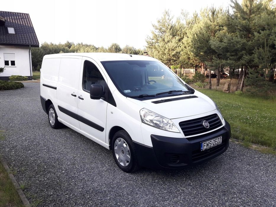 Inchiriez autoutilitara pentru transport diverse