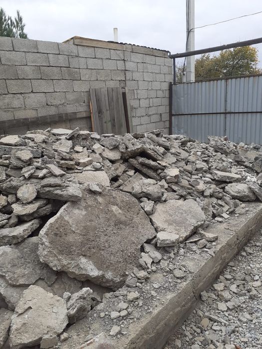 Отдаём Б/У  бетон бесплатно самовывоз