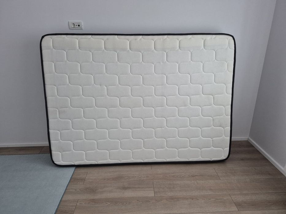 Saltea  140x200 arcuri si memory foam