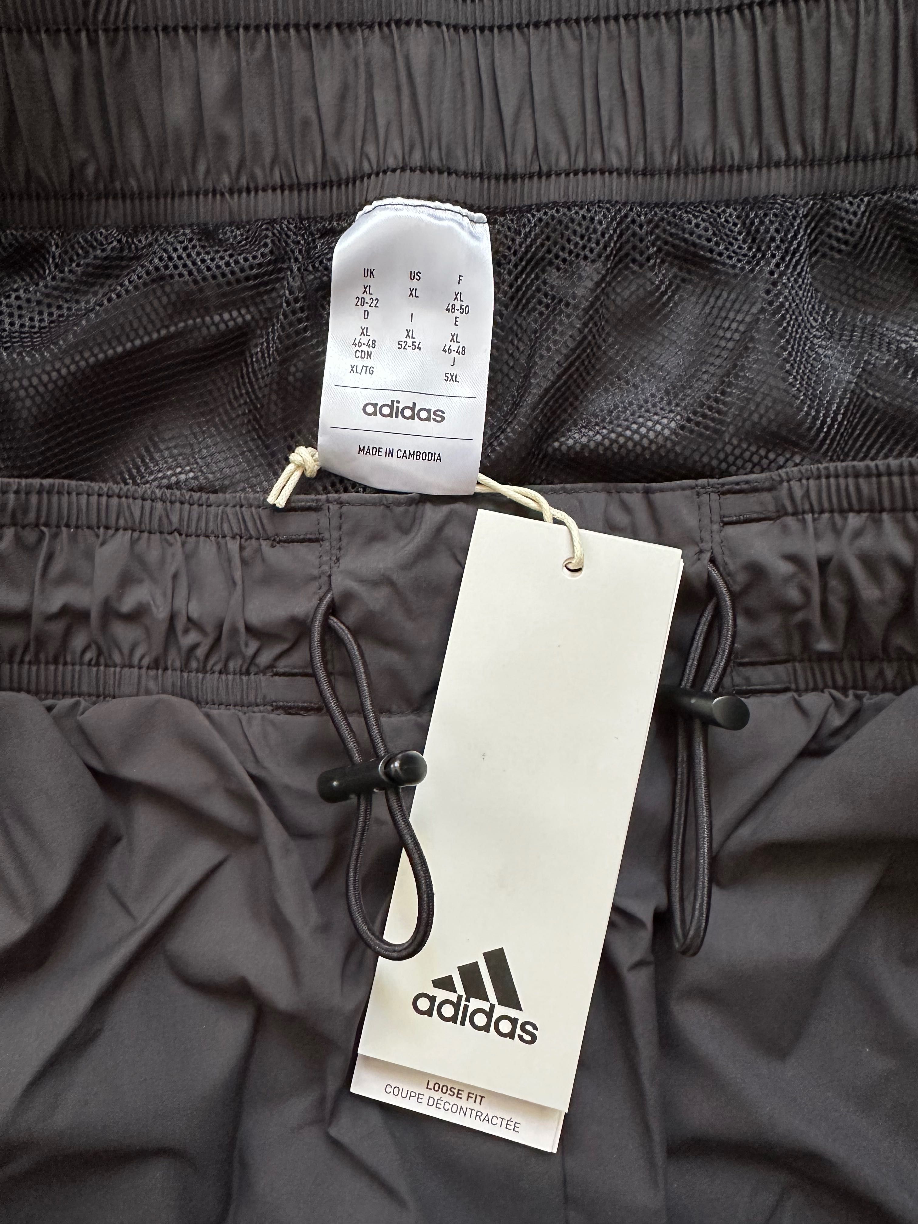 Дамски къси панталонки Adidas