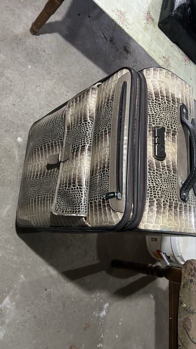 Чемодан в хорошем состоянии