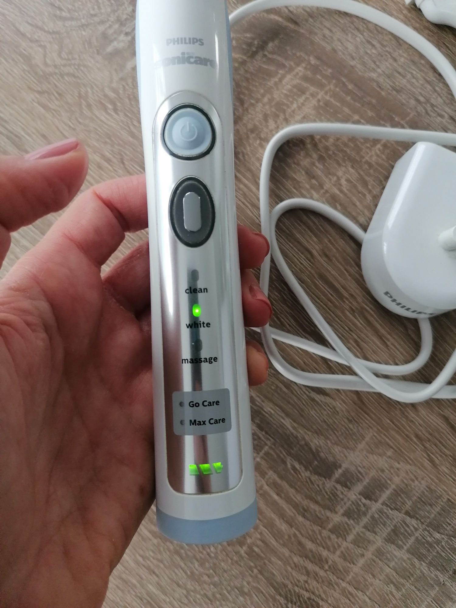 Четка Sonicare HX6920