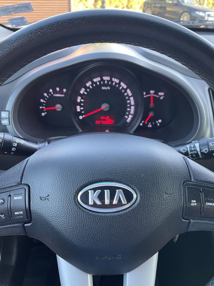 Киа Спортидж 2.0 crdi