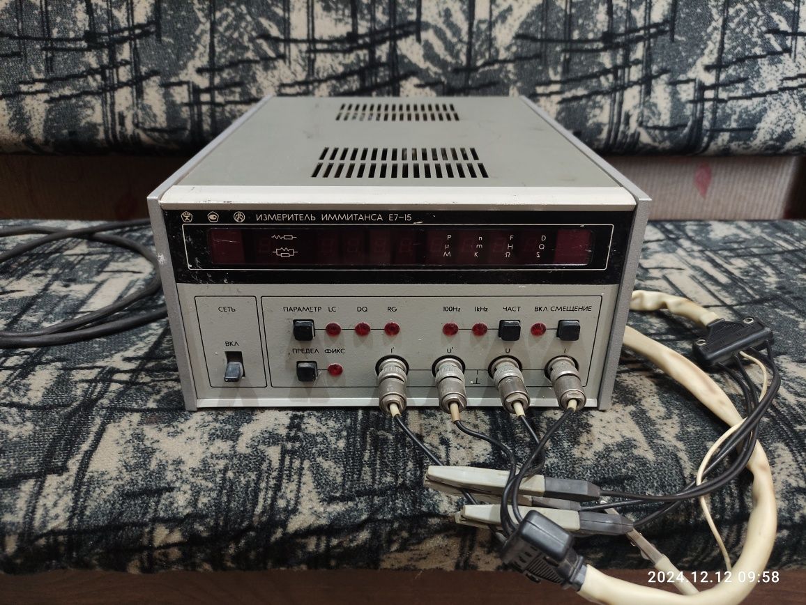Измеритель иммитанса RLC E7-15