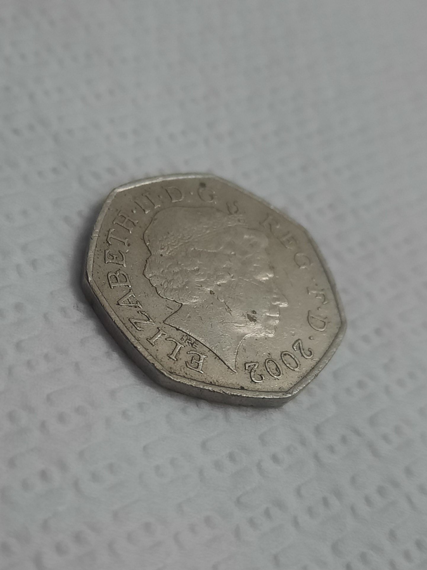 Moneda 50 pence din anul 2002