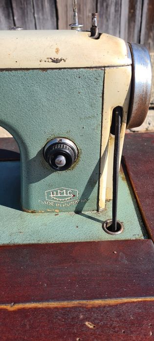 Mașina de cusut ILEANA