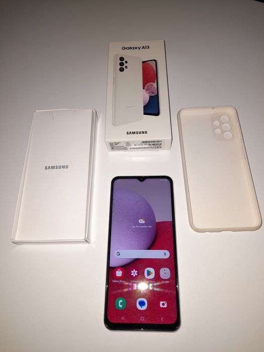 Samsung galaxy A13 128GB ROM 4GB RAM НОВ В КУТИЯ с подарък кейс!
