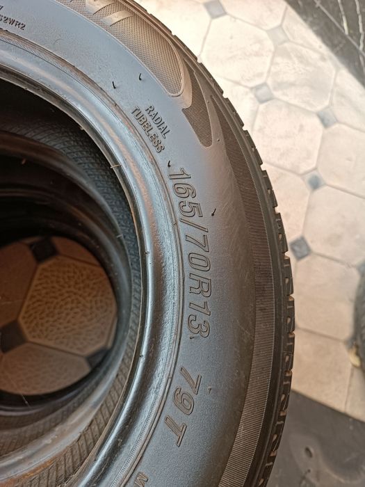 165 70 R13 Mazzini balon Sotiladi Holati ideal