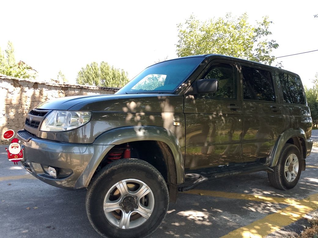 Uaz patriot avtomobil