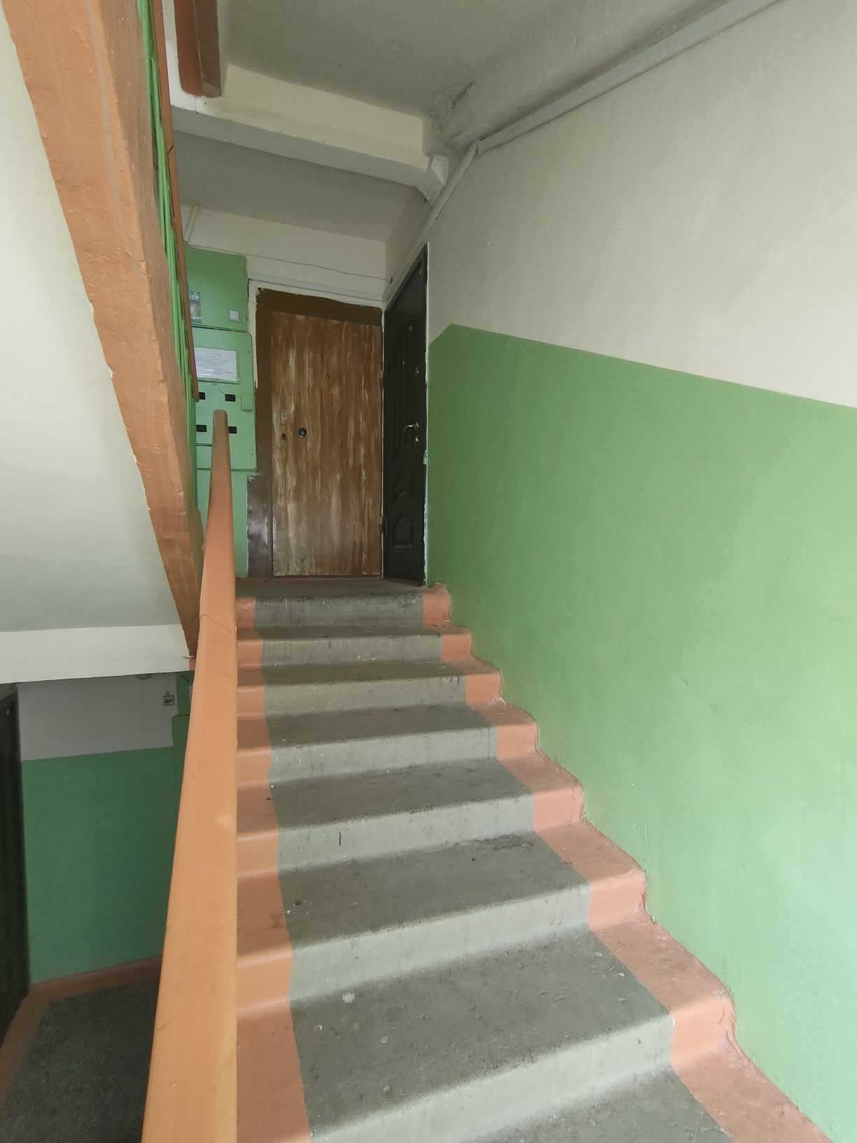Продается 2-х кв Есет батыр 75