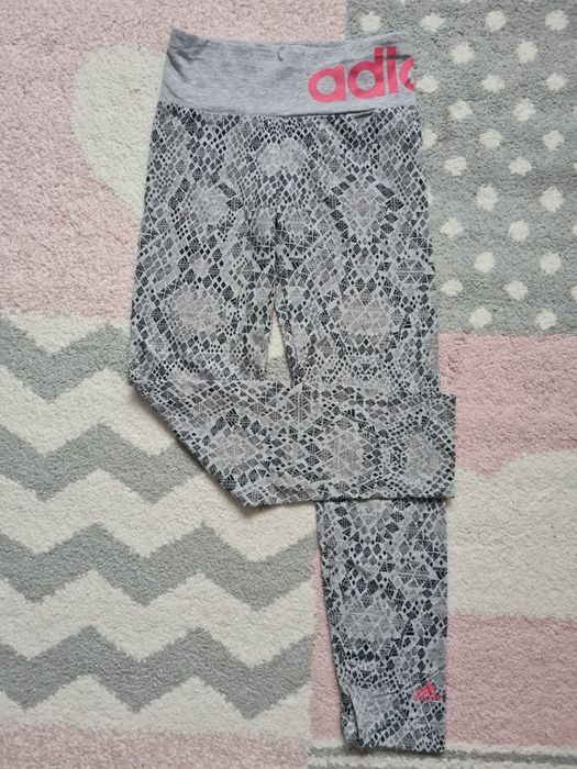 Vând colanți Adidas și Puma