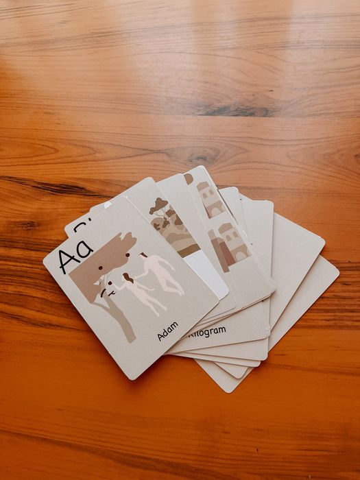 Abecedar cu ilustratii bazate pe teme biblice