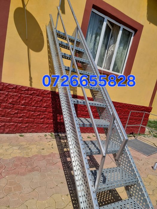 Vând scarii metalice zincate exterioare și pentru incendii , platforme