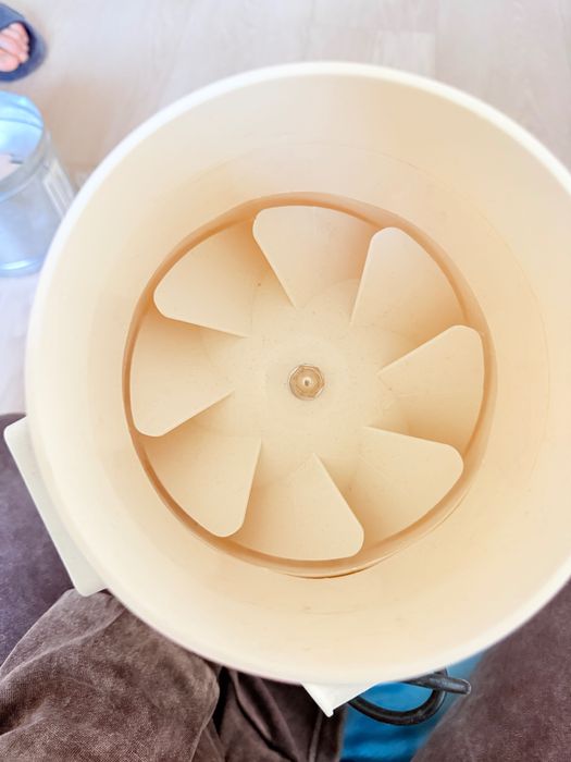 Вентиляция  вытяжка для сан узлов или кухни очень мощная НОВАЯ