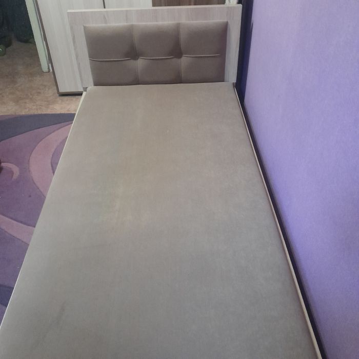 Продам кровать односпальную