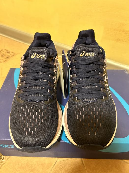 Дамски маратонки ASICS GEL-Cumulus