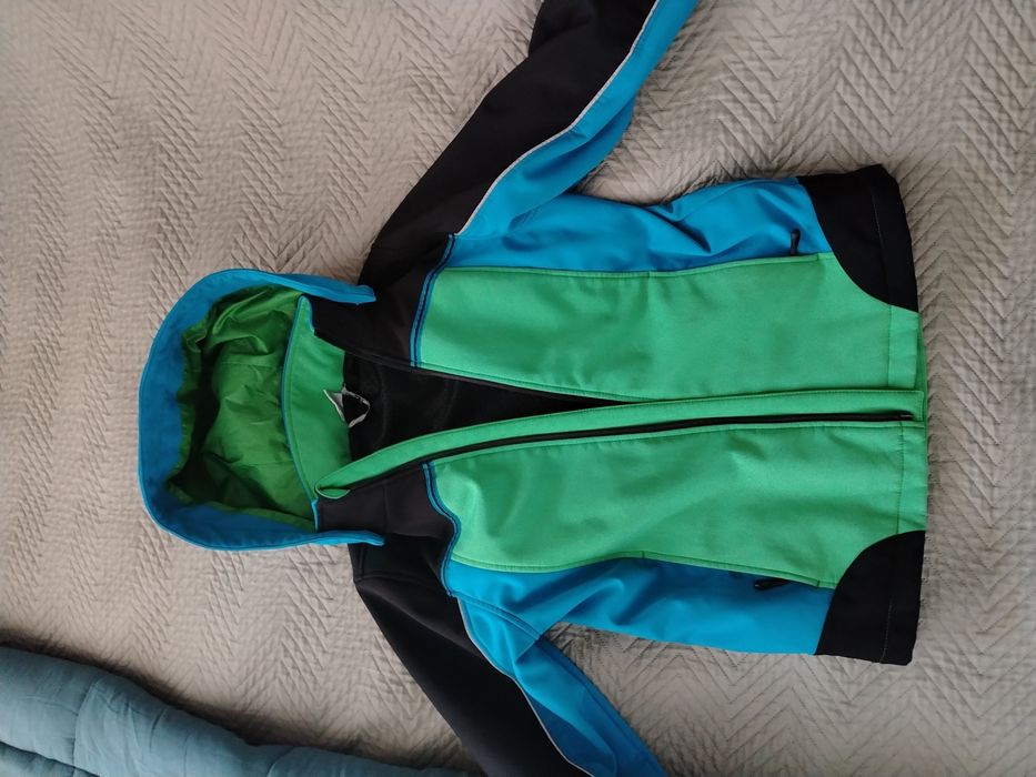 Детско яке 8-10 год. Момче. не пропускащо вятър, дъжд, сняг 146-152см