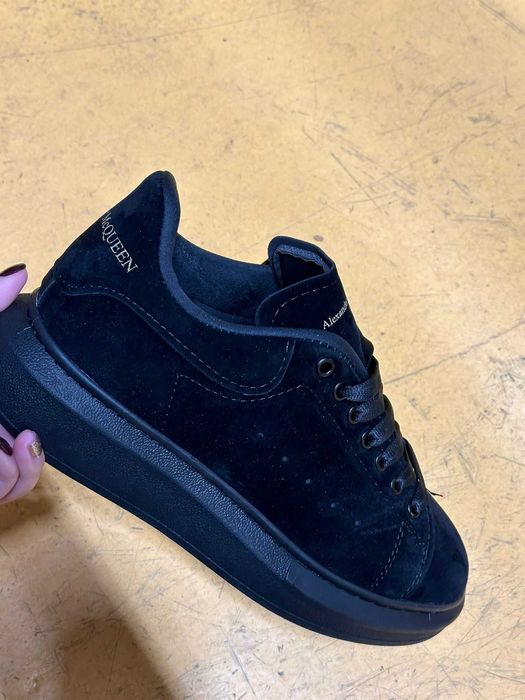 Adidasi din catifea negri McQueen dama si barbati