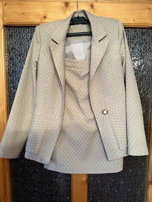 Costum dama, mărimea 40