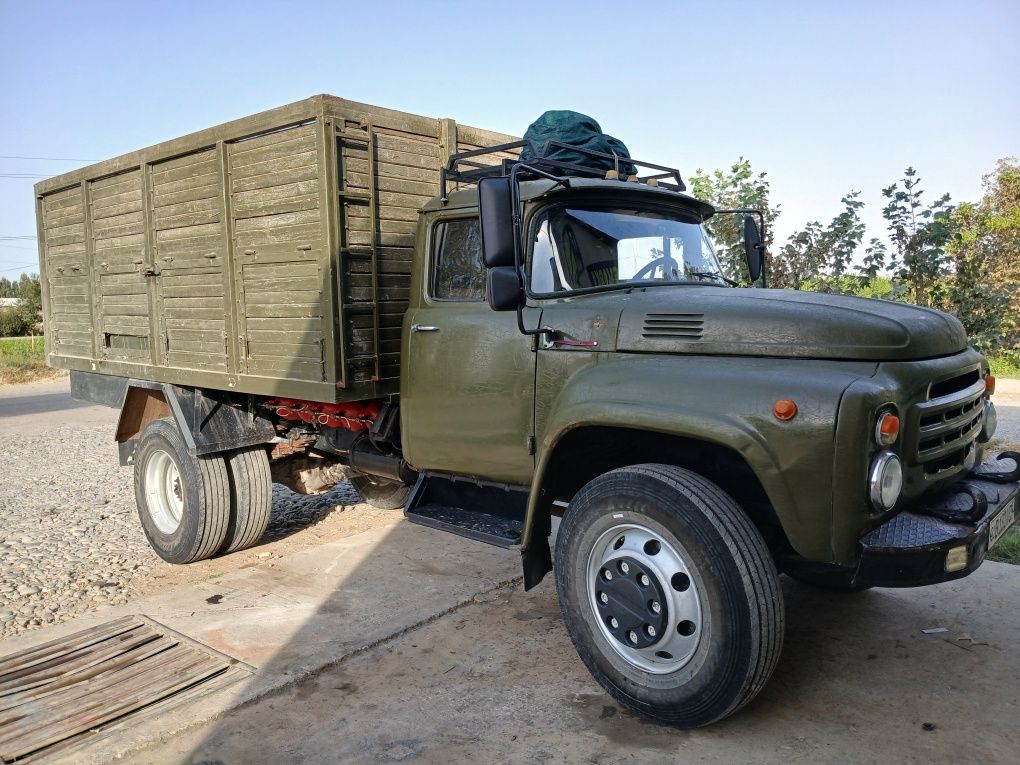 Zil 130 sotiladi