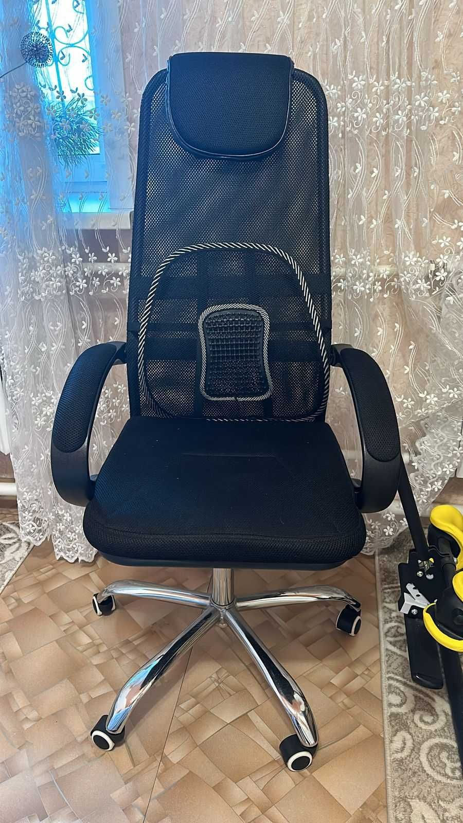 Продаю компьютерное кресло (сетка)