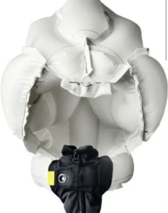 Airbag Hövding 3 pentru ciclist urban