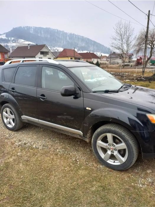 Mitsubishi Outlander 7locuri 4x4 2.0d