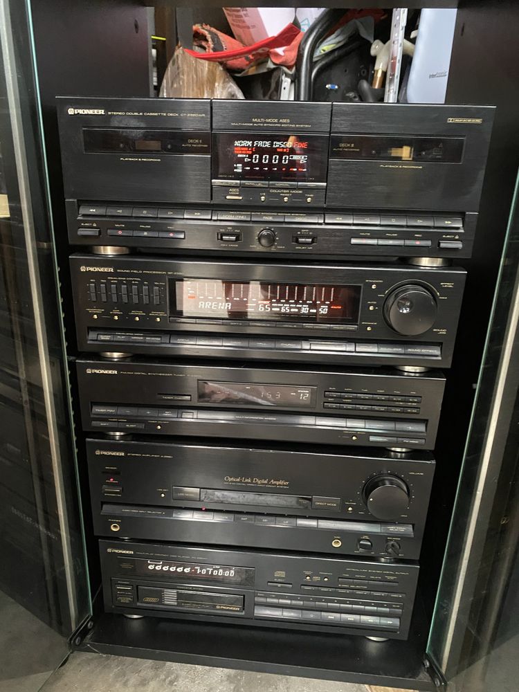 Стерео-уредба Pioneer SP-Z560 с оригинален шкаф