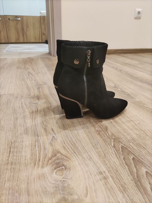 Боти Laura Biagiotti