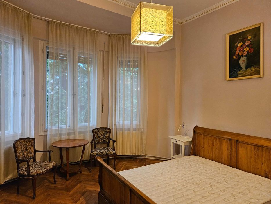 Închiriere Apartament Ultracentral Spațios in Clădire Istorică