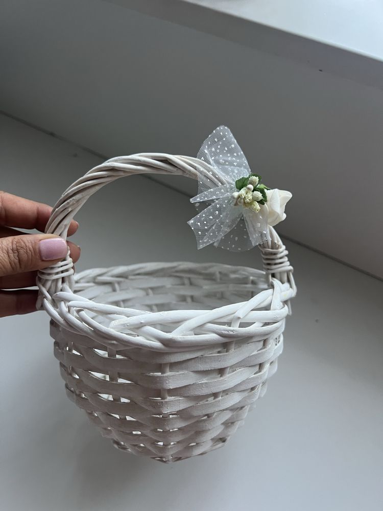 Сет от бели сватбени кошници