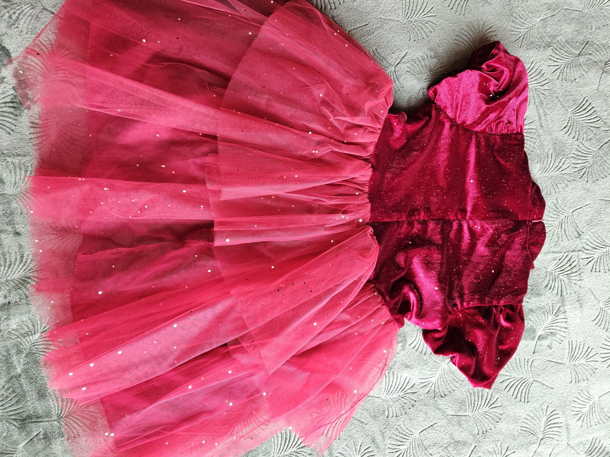 Детска червена рокля 134