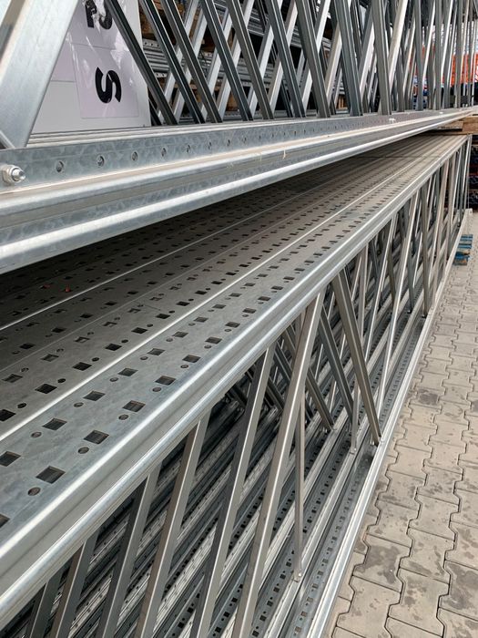 Rafturi metalice industriale