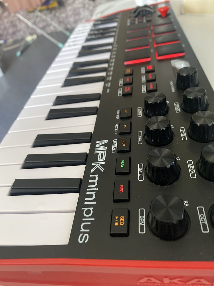 Продам Akai mpk mini plus