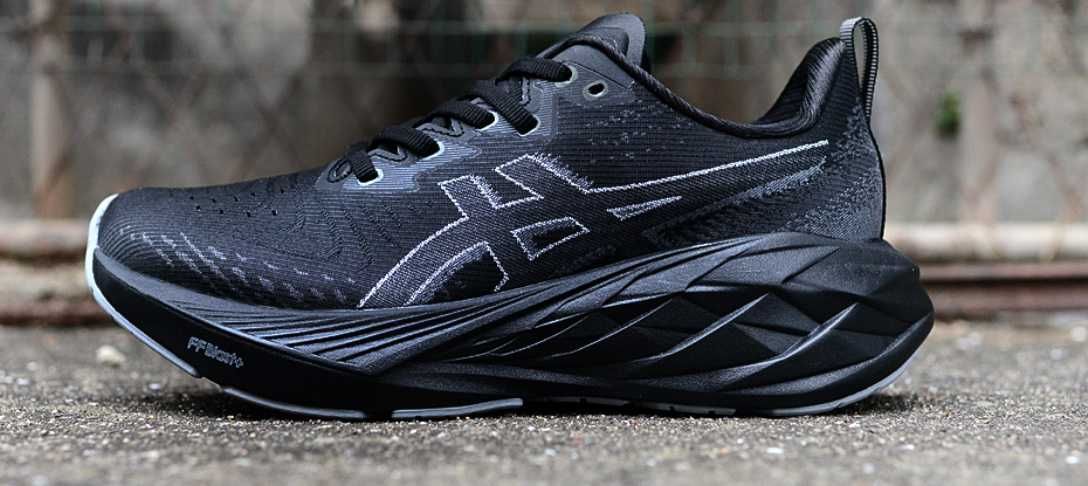 Нови мъжки маратонки ASICS Novablast 4 Wide Black & Graphite Grey