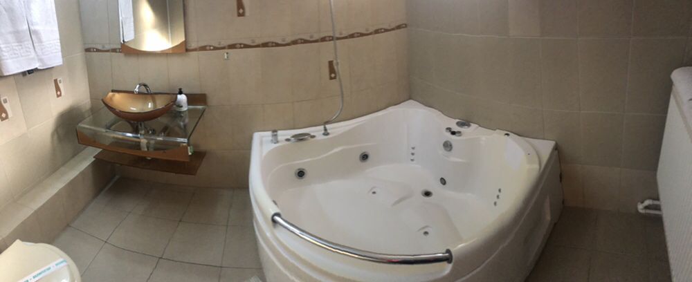 Vila de inchiriat in Busteni cu Ciubar si Jacuzzi gratis la 3 nopti