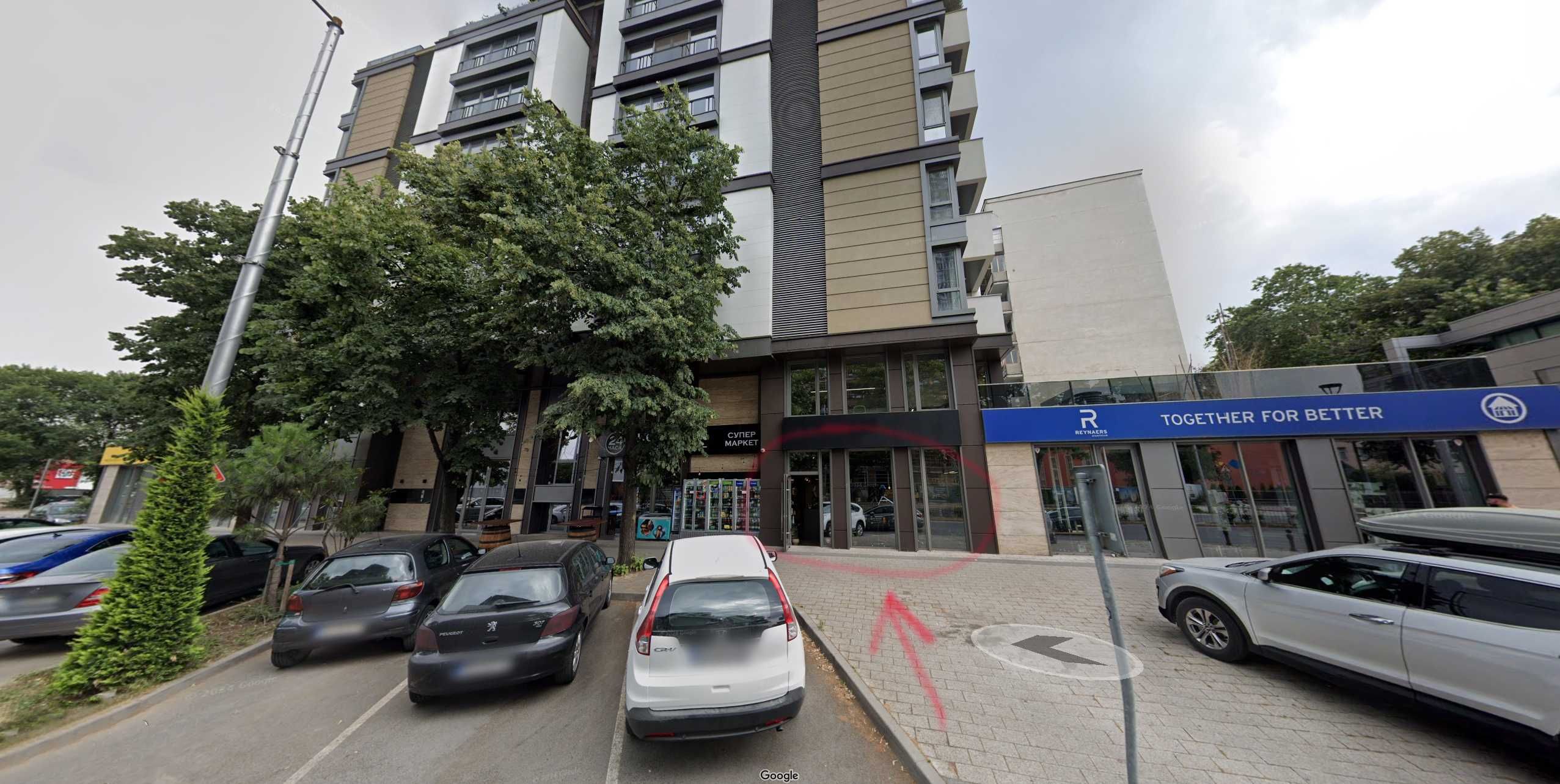 Помещение под наем 90 кв.м. партер, луксозна сграда с паркинг