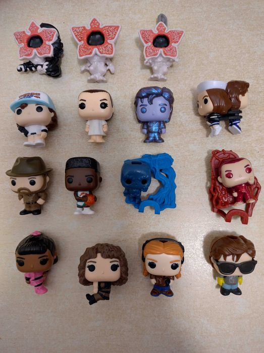 Stranger things kinder joy