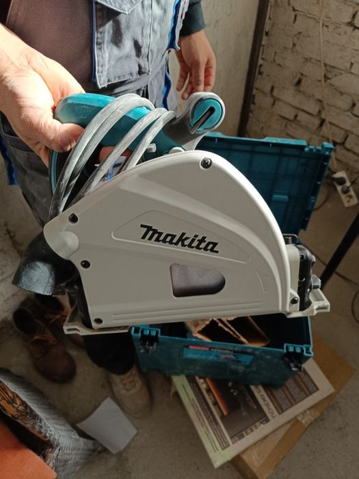 Погружная пила Макита