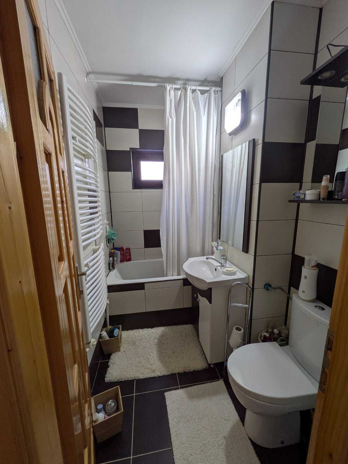 Apartament cu 3 camere, Falticeni, strada 1 Mai