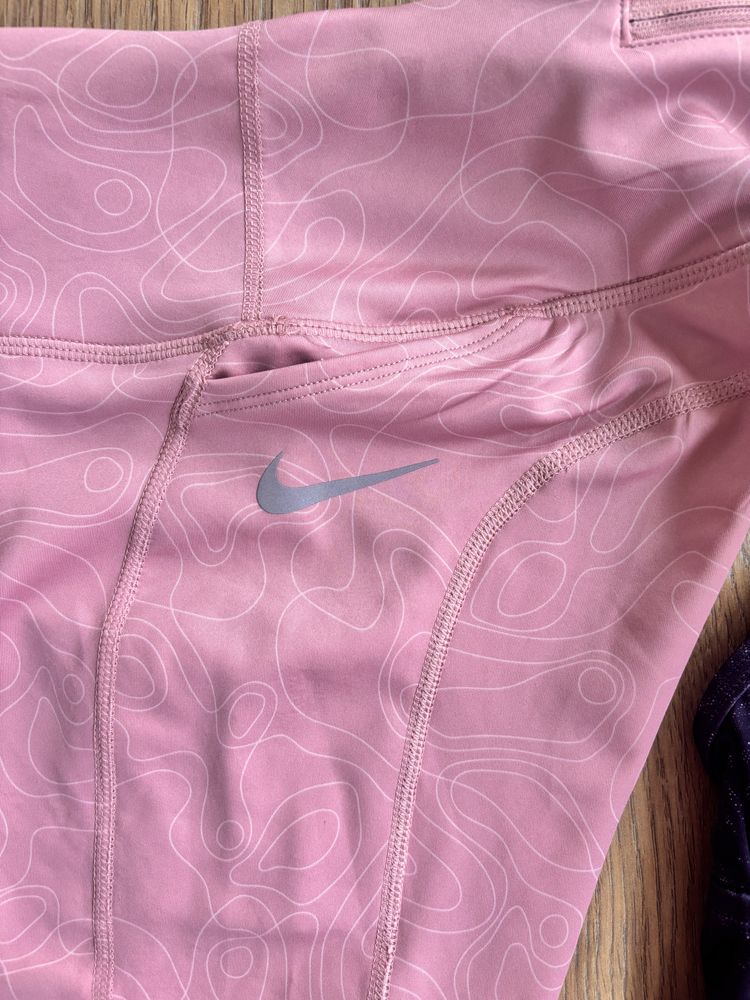 Дамски клин 7/8 и потник Nike
