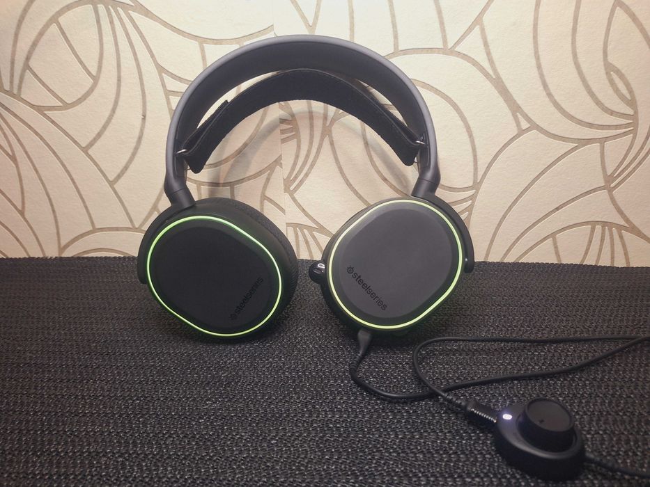 Слушалки Steelseries Arctis 5