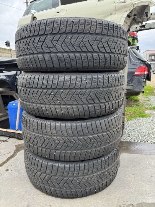 4 anvelope iarna Pirelli Scorpion 235/55r19 an 2023