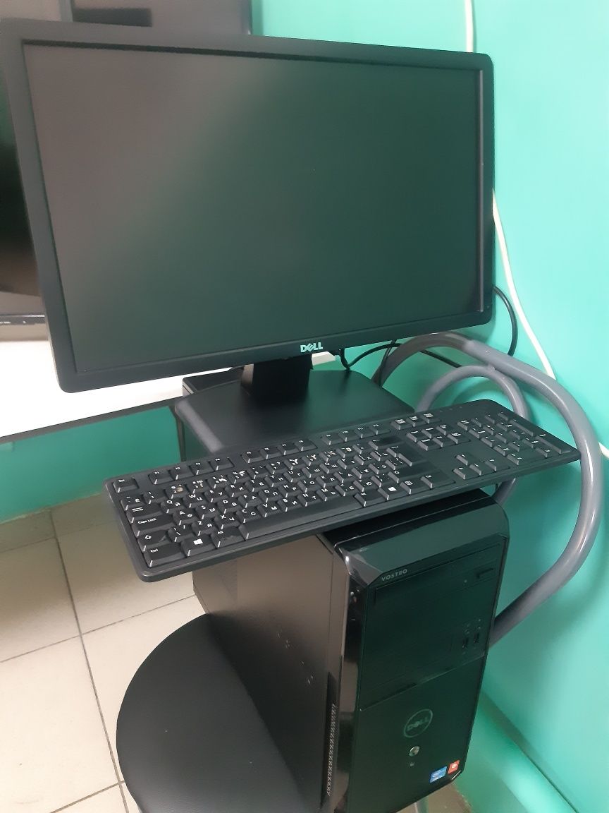 Продам фирменный системный блок в сборе Dell core i3