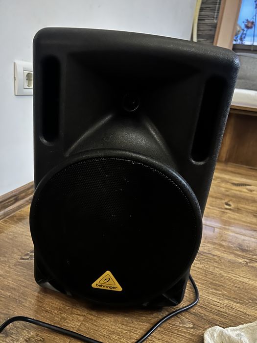 Behringer B 210 D EUROLIVE Boxă activă ca noua joc
